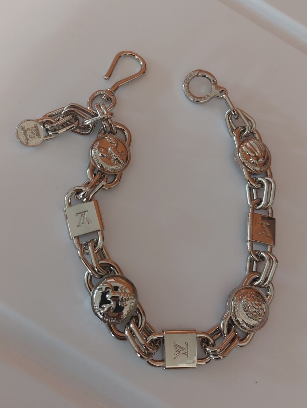 Zodiac Bag Chain - Picture 2 of 5